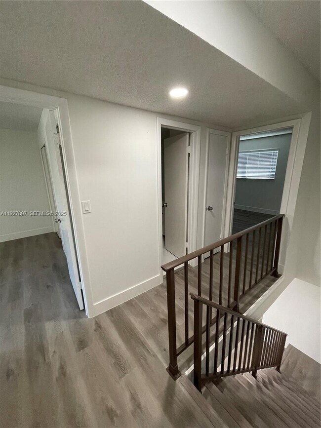 Building Photo - 8427 SW 137th Ave