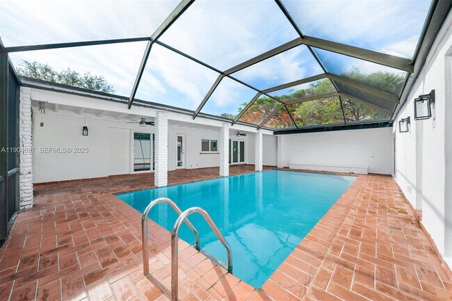 Building Photo - 7575 SW 134th St