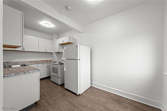 Building Photo - 13671 Euclid Ave