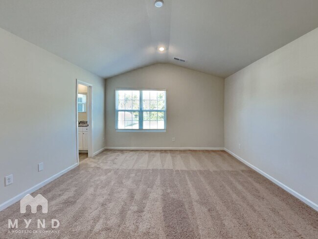 Building Photo - 168 Taverners Ln
