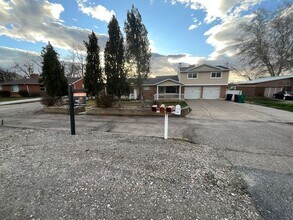 Building Photo - 5859 S