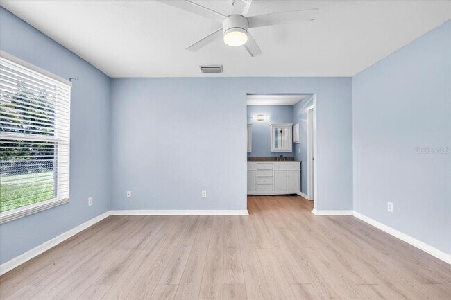 Building Photo - 1708 Blue Lake Cir