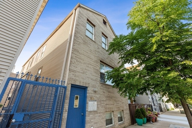 Primary Photo - 1936 S Carpenter St