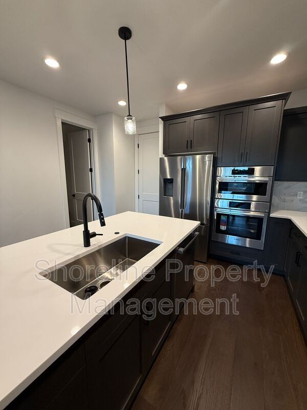 Building Photo - 2009 Freya Ct