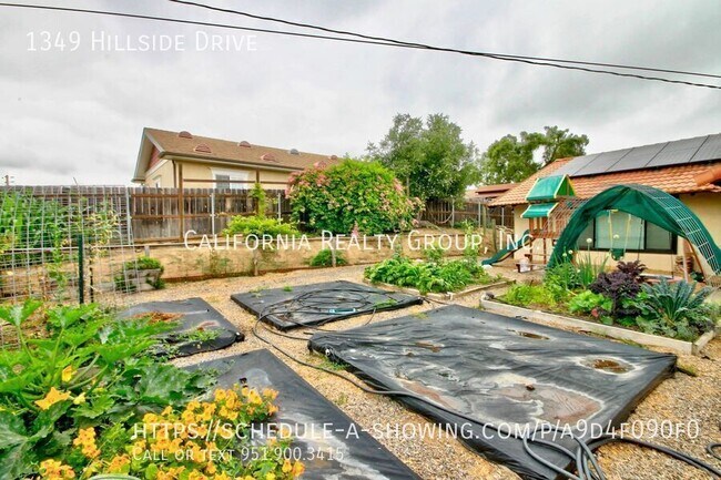 Building Photo - 1349 Hillside Dr