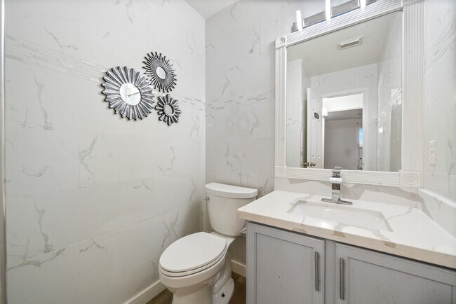 Building Photo - 16530 Bristle Creek Dr