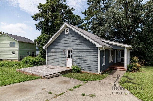 Building Photo - 130 Mandy Dr