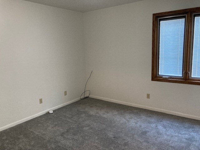 Building Photo - 1521 W 40th St