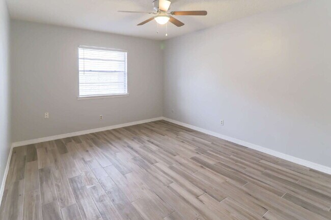 Building Photo - 4800 N Stanton St