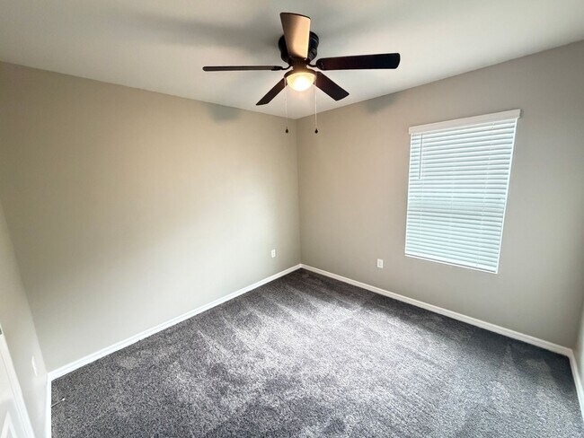 Building Photo - Fantastic 4 Bedroom, 2 Bathroom Home in New Smyrna Beach!!