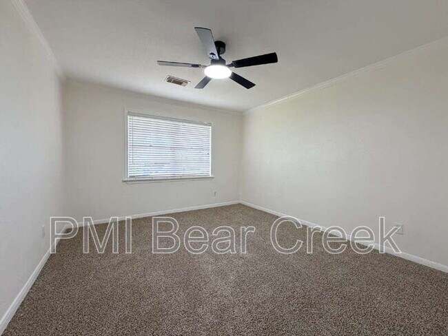 Building Photo - 302 16th St