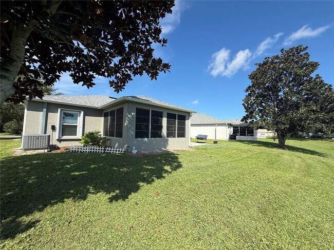 Building Photo - 501 Benton Dr
