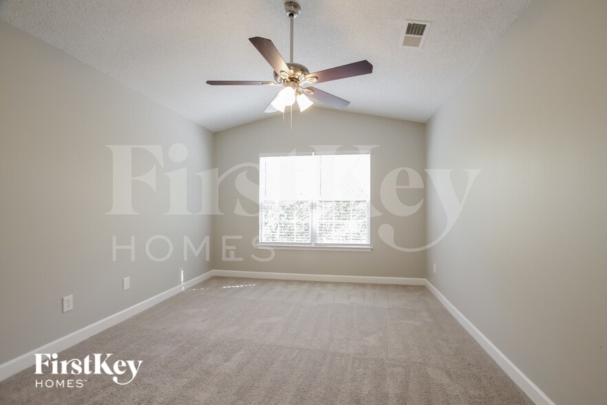 Building Photo - 2819 Rosemeade Dr