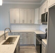 Building Photo - 102 Maple Vw Dr