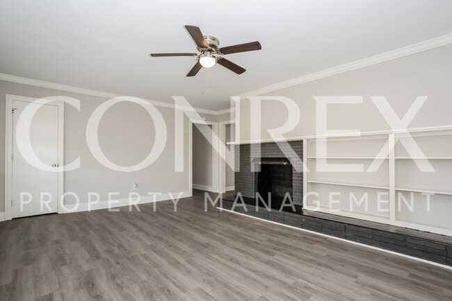 Building Photo - Beautiful 3 bed, 2 bath