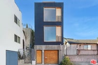 Building Photo - 1416 Fairbanks Pl