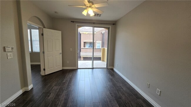 Building Photo - 3975 N Hualapai Way