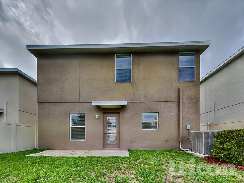 Building Photo - 4920 Reflecting Pond Cir