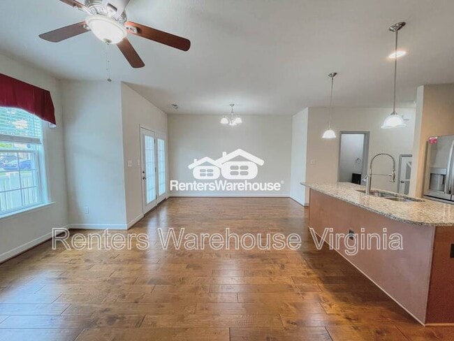 Building Photo - 1128 Winsford Ln