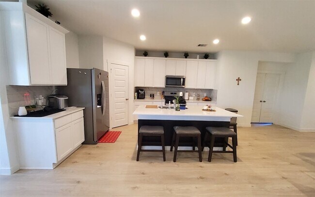 Building Photo - 31739 Margaret Woods Ln