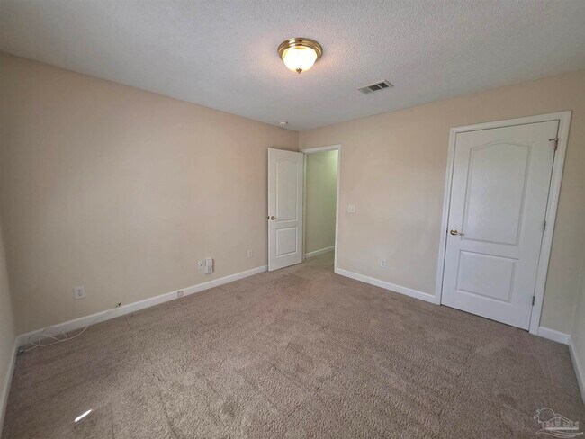 Building Photo - 720 Buoy Dr