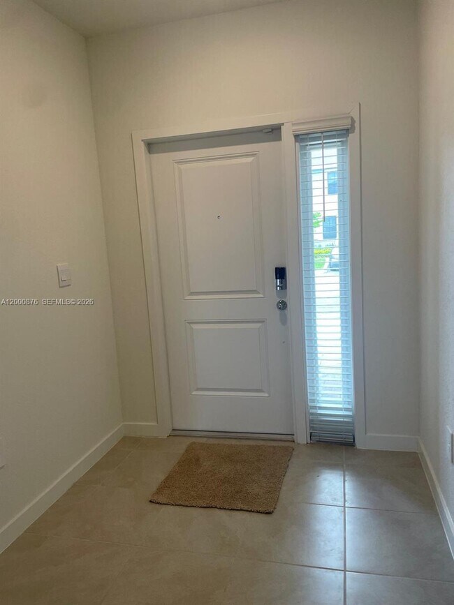 Building Photo - 1386 NE 3rd Ave