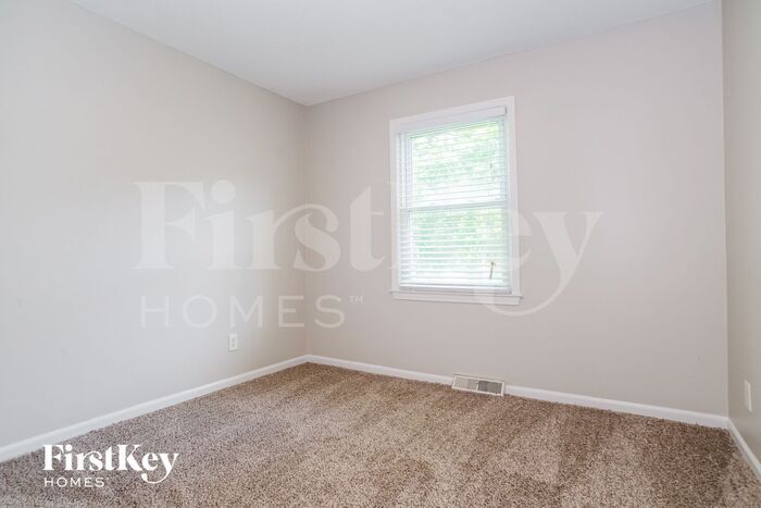 Building Photo - 7305 NW 76 Pl