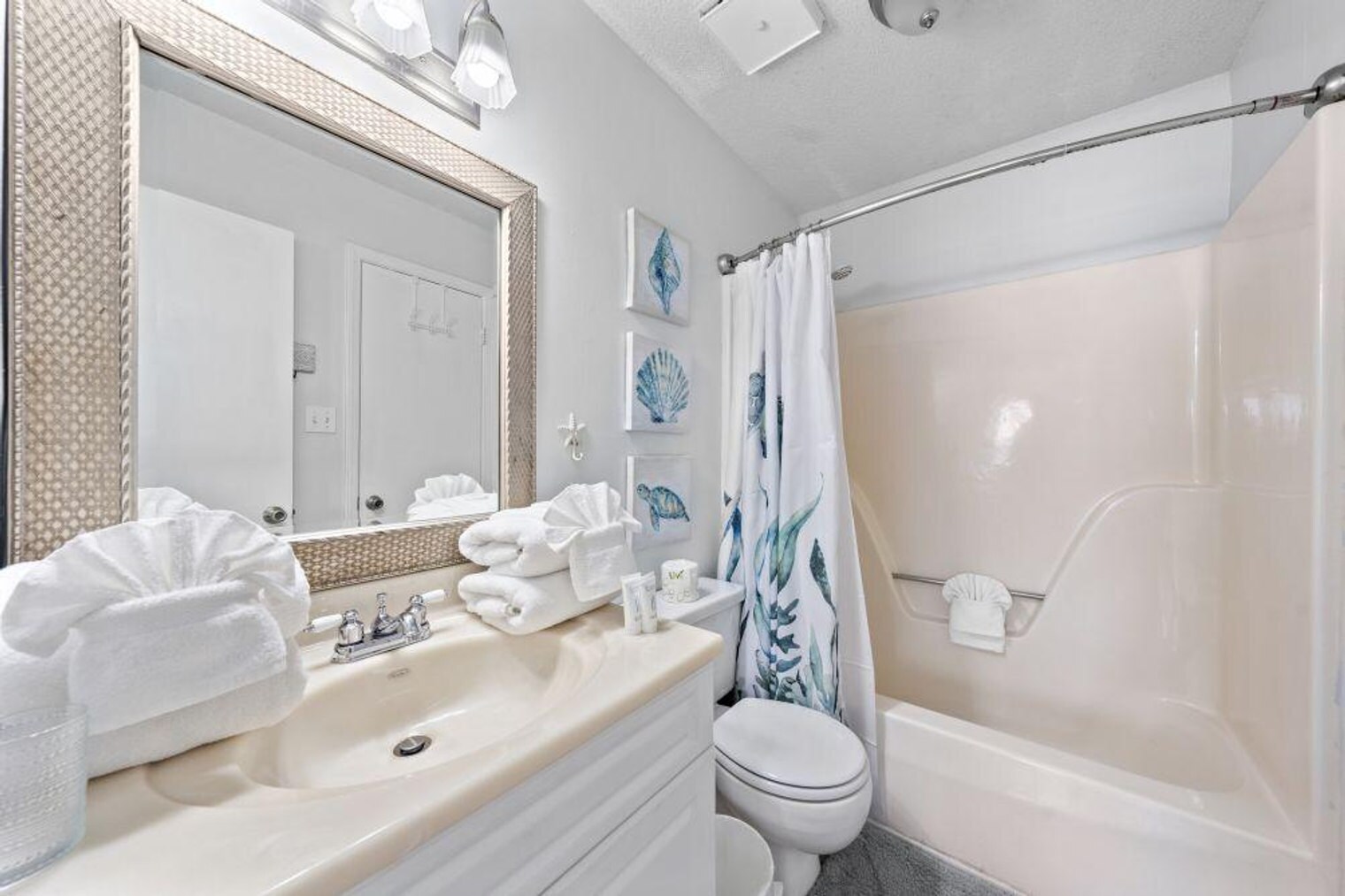 Building Photo - 25925 Canal Rd