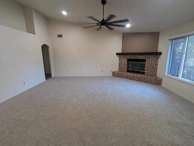 Building Photo - Large 3 bedroom with 3 car garage
