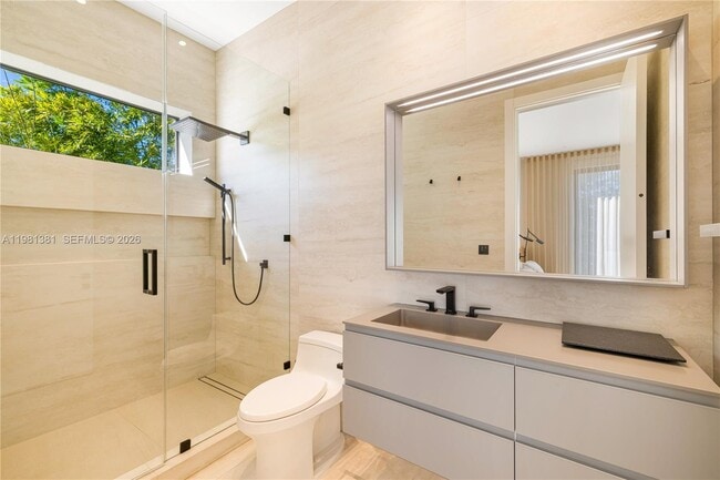 Building Photo - 707 NE 77th St