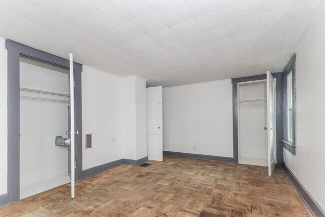 Building Photo - Nice 2 Bed 1 Bath Single Family Home!