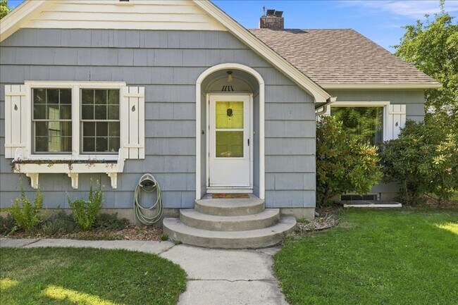 Building Photo - 1111 N 18th St