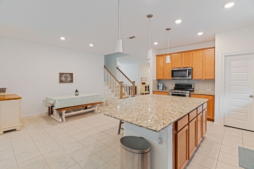 Building Photo - 237 Sand Lily Ln