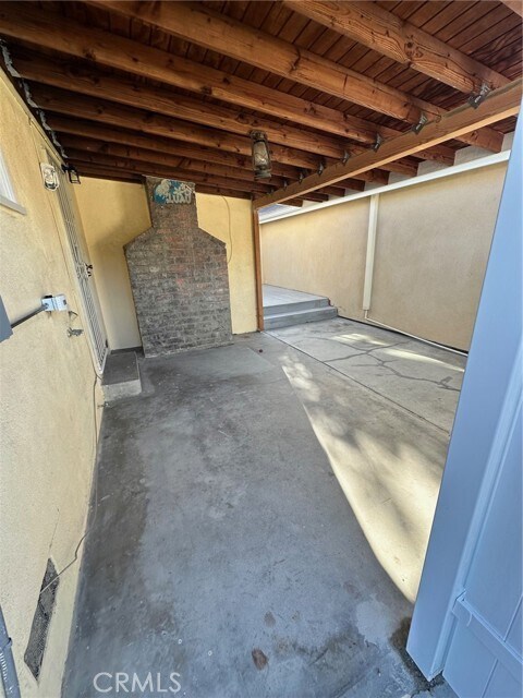 Building Photo - 10402 Ives St