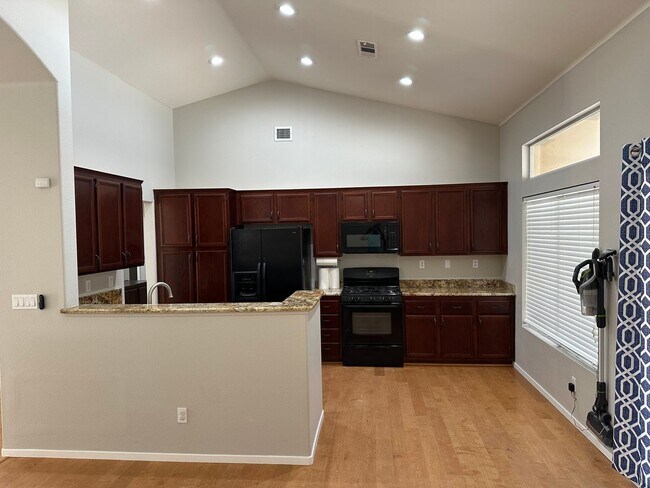 Building Photo - Single Story, Three Car Garage, Three Bedr...