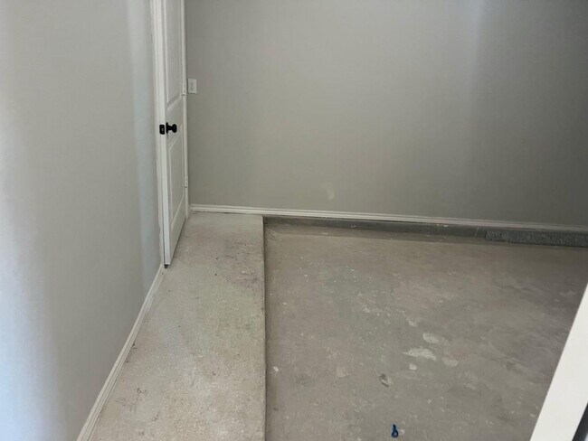 Building Photo - 7441 4th St