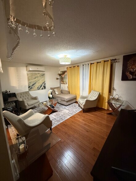 Building Photo - 65 Venus Dr