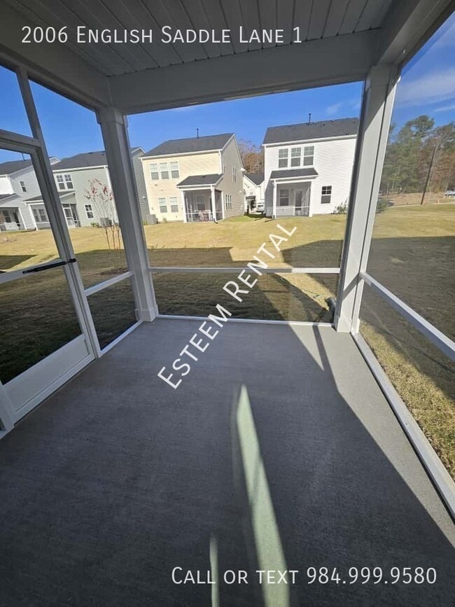 Building Photo - 2006 English Saddle Ln