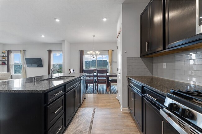 Building Photo - 5103 Spruce Rd