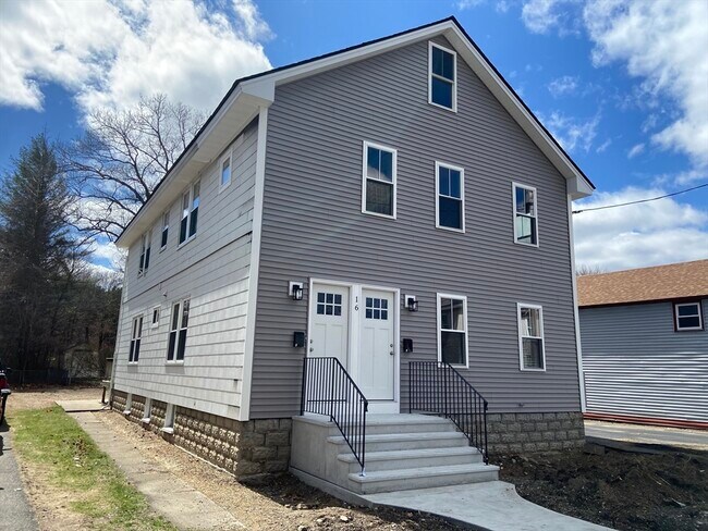 Building Photo - 16 Taft St