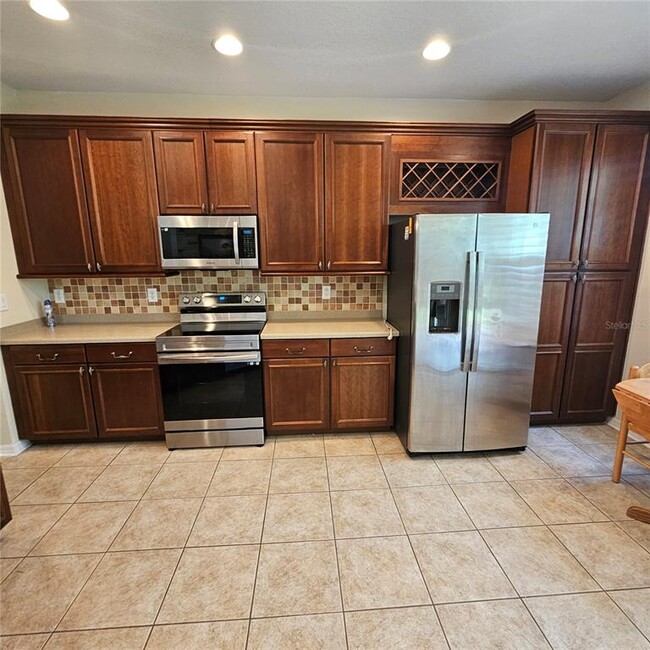 Building Photo - 8110 Villa Grande Ct