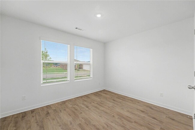 Building Photo - 541 Nevada St