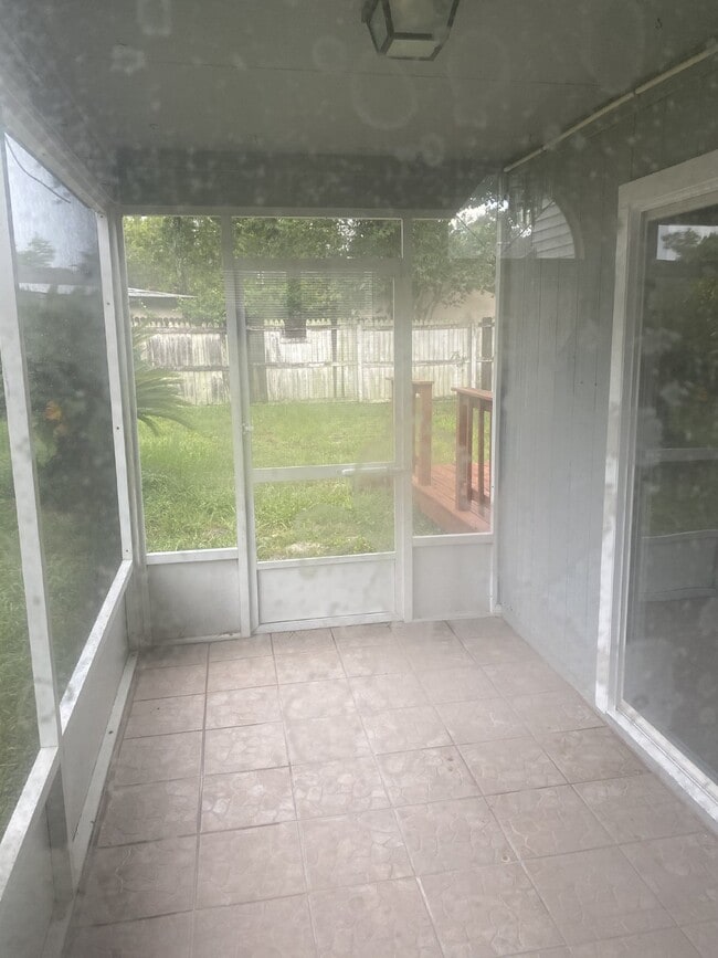 Building Photo - FOR RENT: Renovated 3BR / 2BA Two-Story Home Minutes from Regency