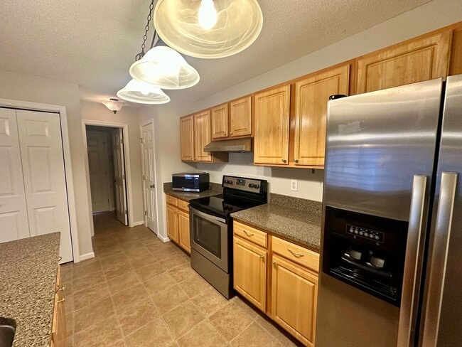 Building Photo - Call Amanda Tate at (757)289-6810 for more information