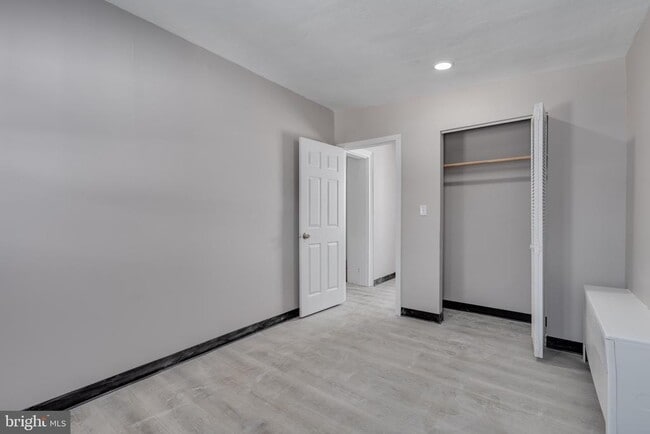 Building Photo - 4211 Garrett Rd