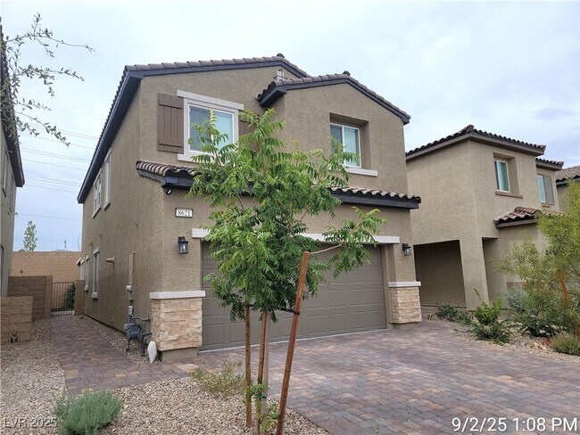 Primary Photo - 8621 Faxom St