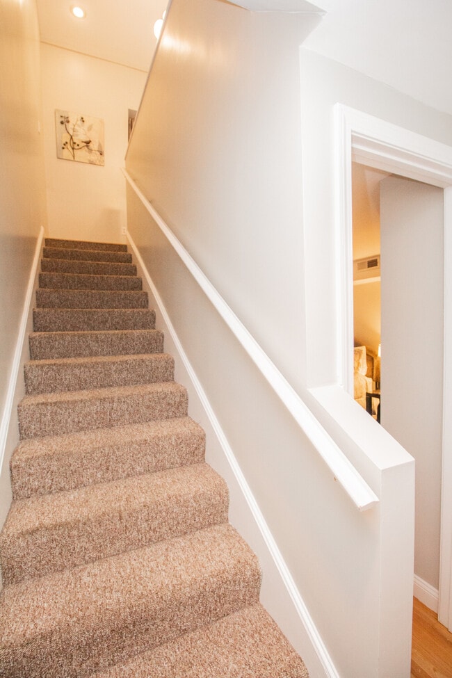 Building Photo - 23 Jay St