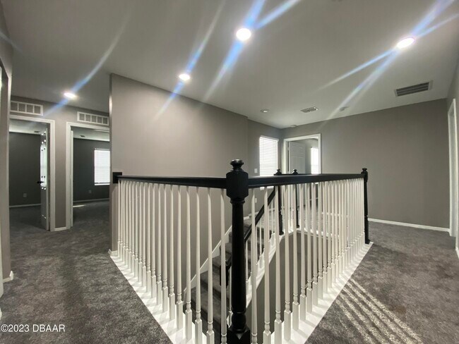 Building Photo - 548 Aeolian Dr