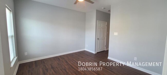 Building Photo - 1512 W Leigh St
