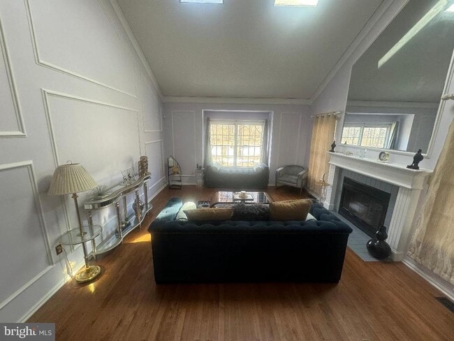 Building Photo - 18 E Countryside Dr